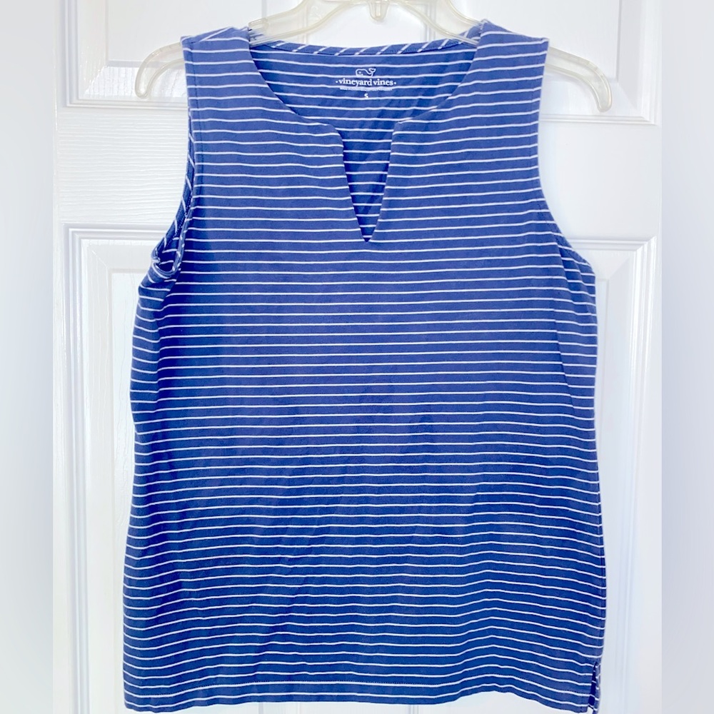 Vineyard Vines striped tank top. Size S